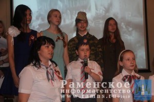 Учащиеся Московской детской железной дороги в г.п.Кратово поздравили ветеранов