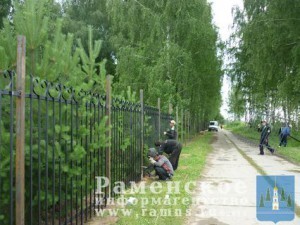 На территории с.п. Новохаритоновское ведутся работы по ограждению муниципального кладбища в с.Карпово