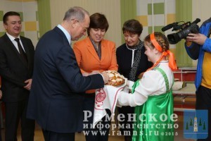 Владимир Демин посетил образовательные учреждения Удельной