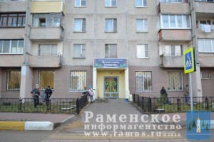 29 октября молодежный актив с.п.Новохаритоновское провел субботник в п.Электроизолятор