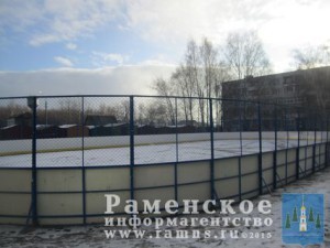 Новая хоккейная коробка появилась в п. Спартак