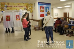 На счетном участке в Дергаевской школе №23 процедура голосования проходит спокойно