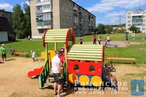 По просьбам жителей в с.п.Новохаритоновское проходит установка новых МАФ
