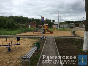 В д.Антоново завершены работы по комплексному благоустройству дворовой территории дома.