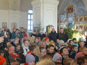 8 января, в морозный святочный день, Успенский храм с. Гжель собрал под своими сводами множество гостей
