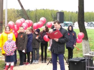 Около ста человек приняли участие в митинге в с.Зюзино, посвященном Дню Великой Победы