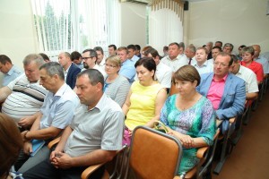 «МАКС-2017», День работника торговли, подготовку к отопительному сезону обсудили на оперативном совещании администрации в понедельник