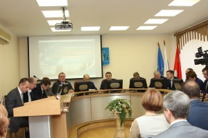 Андрей Кулаков поручил руководителям служб дорожного хозяйства обратить особое внимание на содержание дорог