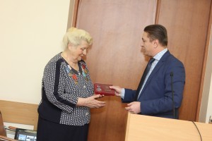 Глава района поздравил с юбилеем директора Константиновской птицефабрики Лидию Соловьеву