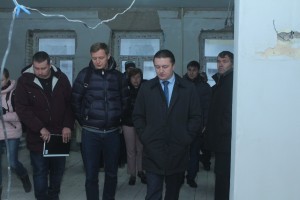 Глава района Андрей Кулаков проверил ход ремонтных работ в детском саду №61 в Кратово