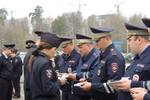 В МУ МВД России «Раменское» в связи с переходом на летнюю форму одежды состоялся строевой смотр