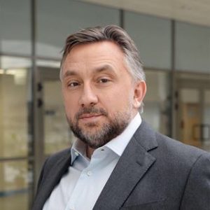 Депутат Мособлдумы Олег Жолобов поздравил выпускников 2018 года с праздником Последнего звонка