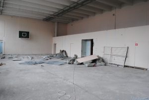 Неделю назад ремонт начался и в Раменской школе №21