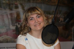 Гостья студии — Евгения Александровна Рудикова, владелица «КАФЕ ПОД КОЛЕСОМ»