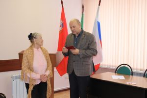 Новохаритоновцам вручли почетные знаки «Трудовая доблесть России»