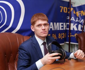 Гость студии депутат районного совета депутатов Константин Ильин