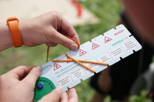 Инспекторы ГИБДД провели викторину на знания ПДД среди детей на семейном турслете