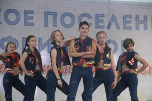В день Софьинского поселения веселились, соревновались, танцевали, прыгали и пели