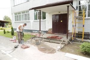 В детском саду №36 п.Дружба ведутся ремонтные работы