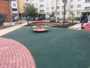 В г.Раменское ведется обновление двора