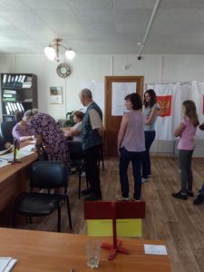 На избирательном участке №2632 в Ульянино жители активно принимают участие в выборах