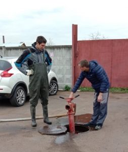 В Гжели провели проверку пожарных гидрантов