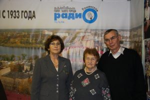 Гости студии — члены Совета ветеранов Надежда Желтухина, Надежда Озимкова и Александр Макаров
