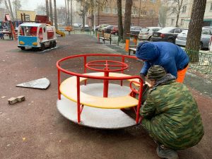 МБУ «Содержание и благоустройство» продолжает работы по ремонту элементов благоустройства в г. Раменское.
