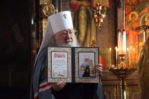 В единоверческом храме Архангела Михаила в селе Михайловская Слобода Раменского г.о. митрополит Крутицкий и Коломенский Ювеналий провел торжественное богослужение, приуроченное к 330-летию храма