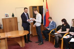 В канун Нового года семь юных жителей Раменского городского округа получили ключи от квартиры