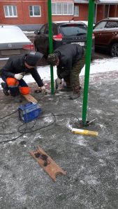 Сотрудники МБУ «Содержание и благоустройство» продолжают выполнять ремонт элементов благоустройства в г. Раменское