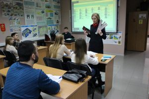 Инспекторы ГИБДД провели тематические беседы со слушателями автошкол