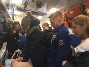 Реанимационная бригада Раменской подстанции скорой помощи приняла участие в Дне открытых дверей в Московском областном медицинском колледже №2