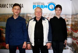 Гости эфира — члены поискового отряда «Облака» и турклуба «Робинзон»
