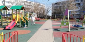 9 апреля на территории МКУ ТУ «Сафоновское» проведена дезинфекция детских площадок