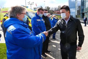 Минпромторг РФ передал Подмосковью 16 полностью оснащённых всем необходимым оборудованием автомобилей