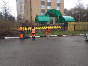 Службы дорожного хозяйства Раменского г.о. продолжают работы по весенней уборке территории
