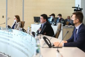 Для жителей Подмосковья предусмотрены федеральные и региональные выплаты, а также продуктовые наборы