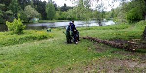 Активно проводятся работы по регулярной уборке улиц в населенных пунктах г.п.Кратово