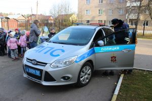 Инспекторы ДПС провели профилактическое мероприятие для дошкольников