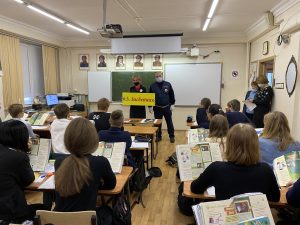В  Раменской гимназии №2  прошла акция «Засветись! Стань ярче!»