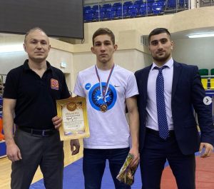 Раменский борец Ислам Абдулаев завоевал бронзовую медаль на всероссийских соревнованиях по вольной борьбе среди мужчин