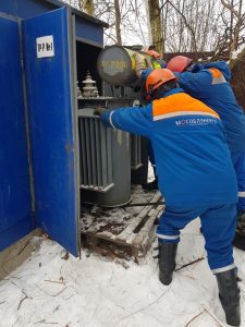 АО «Мособлэнерго» оперативно заменило вышедший из строя трансформатор в поселке Дубовая Роща
