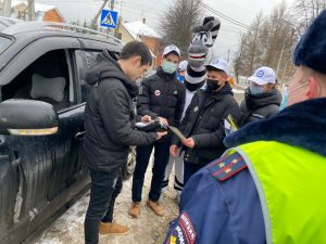 Госавтоинспекция совместно с юными инспекторамигородского округа Бронницыпровели социальный раунд «Стоп – гаджет!»