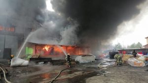 В тушении возгорания нежилого помещения в г.о.Бронницы участвуют пожарные Раменского гарнизона