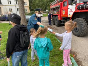 Мероприятия по пожарной безопасности провели с военнослужащими и их семьями