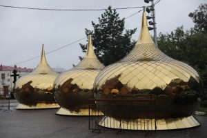 На Троицкий собор в Раменском устанавливают купола
