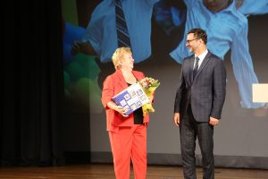 На педагогической конференции поздравили учителей
