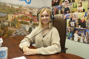 Молодой учитель Александра Солодовникова