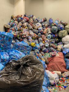 В Раменском округе продолжается сбор «Добрых крышечек»